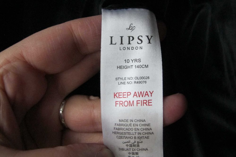 czarna kurtka 140 dziewczynka taliowana kaptur ciepła zimowa zapinana