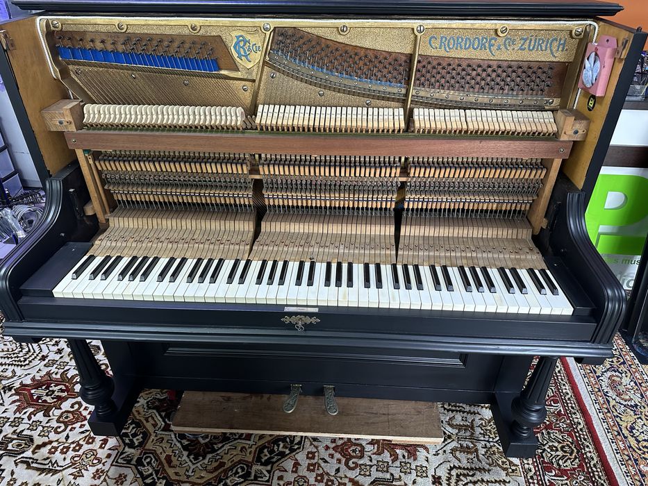 Piano acústico Rordorf  restaurado