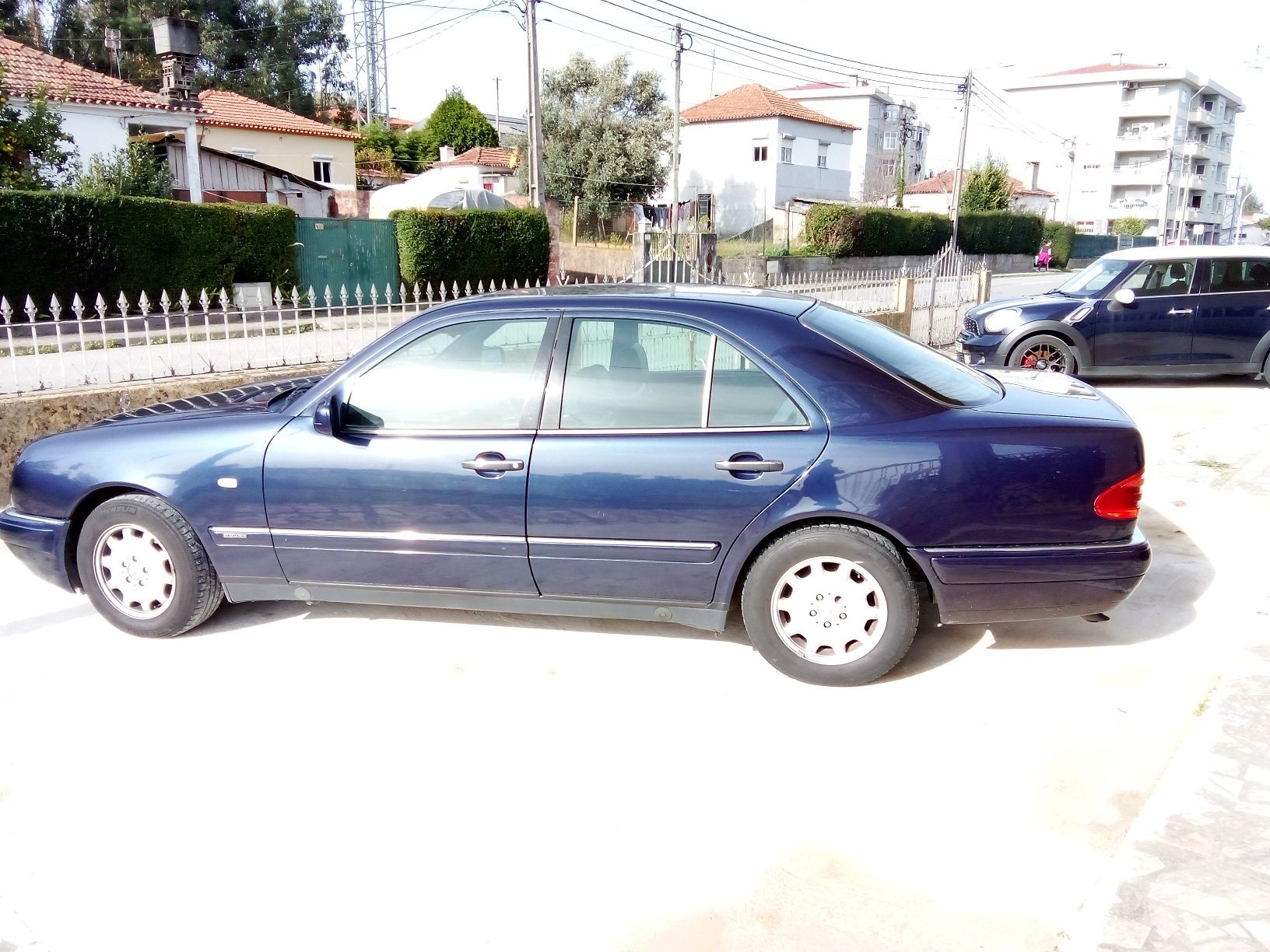 Mercedes bom estado