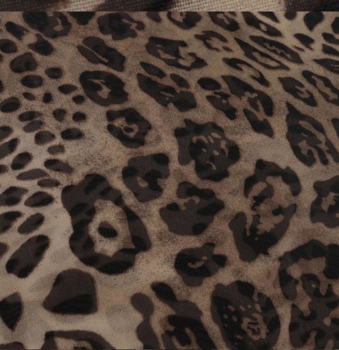 Pareos femininos leopardo Novos. Moda Verão Praia Piscina