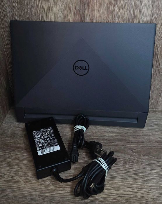 Laptop Dell G15 5511 i5 11260H 16GB DDR4 2x8GB SSD512 RTX3050 4GB