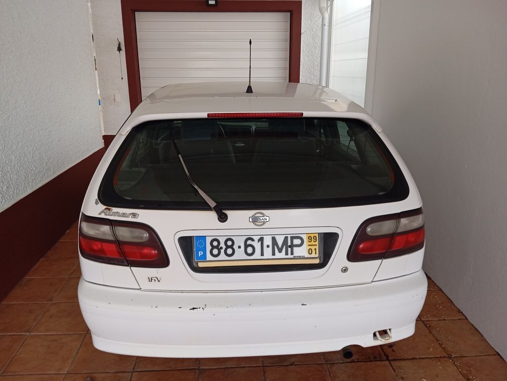 Nissan Almera 1999