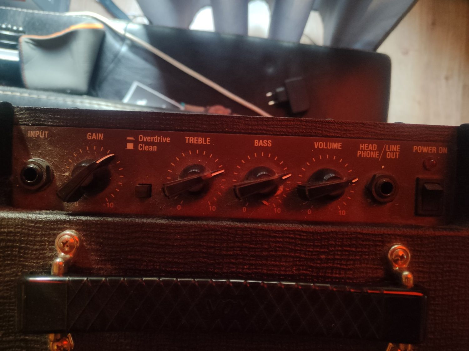 Gitara FENDER SQUIER stratocaster (+piecyk okablowanie i efekt)