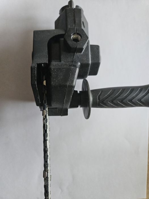 Nasadka. Pila łańcuchowa na wkrętarkę .