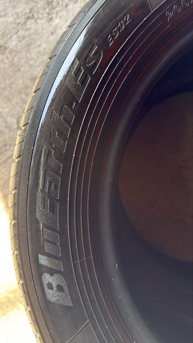 Pneus 205/55r16 Yokohama BluEarth-Es ES32 com 75% piso