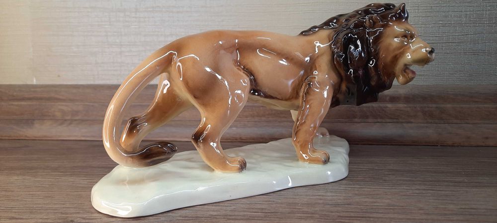 Статуэтка " Лев " керамика Германия.Смотрите все мои объявления!