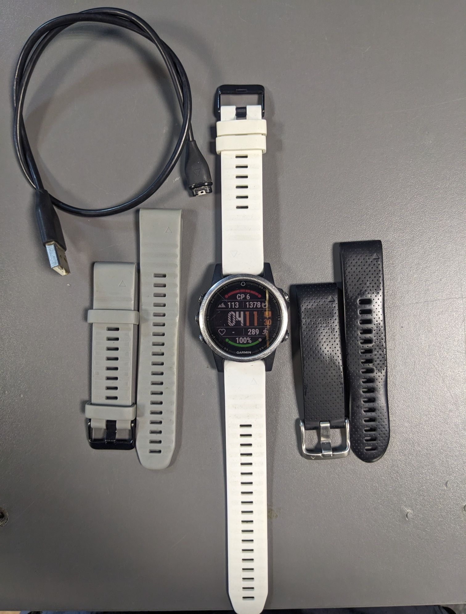 Garmin  Fenix 5s