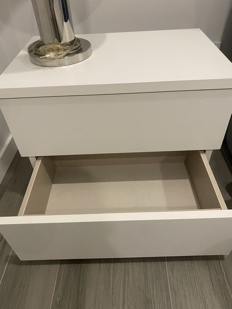 mesa de cabeceira