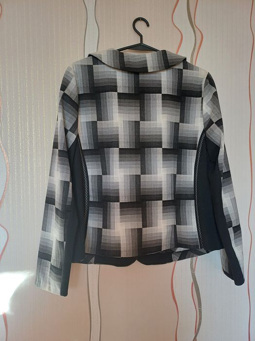 Женский черный нарядный костюм. Пиджак элегантный. размер 50-54