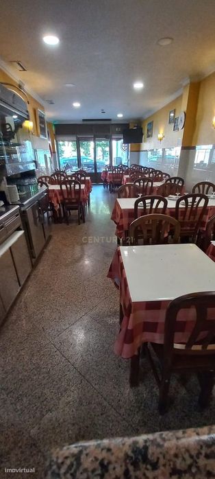 Trespasse de Restaurante + Café/Pastelaria com Esplanada