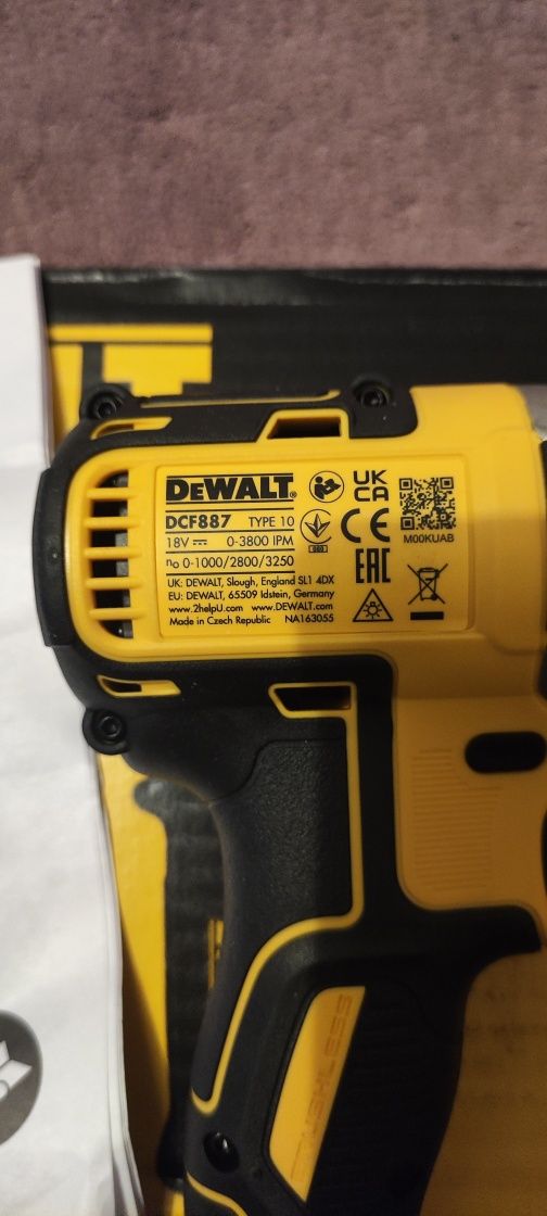 Шуруповерт Impact Dewalt 887 24року Чеська республіка