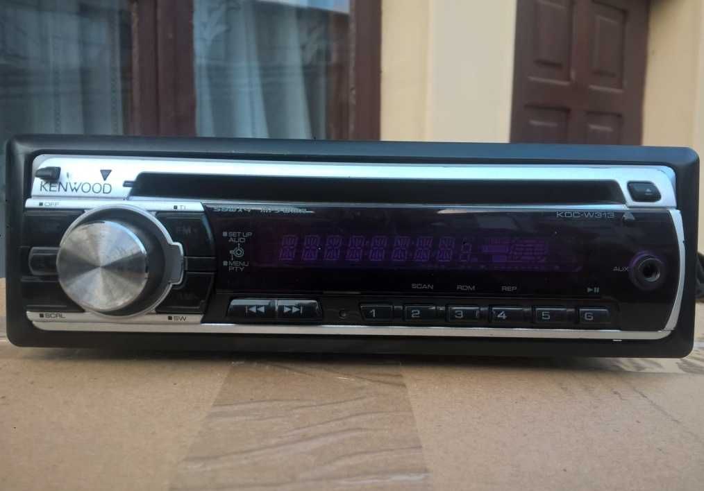 Radio-CD/AUX/Subwoo KENWOOD 4x50W MP3/WMA ID3 Text EQ Loudnes EQ3 Bass