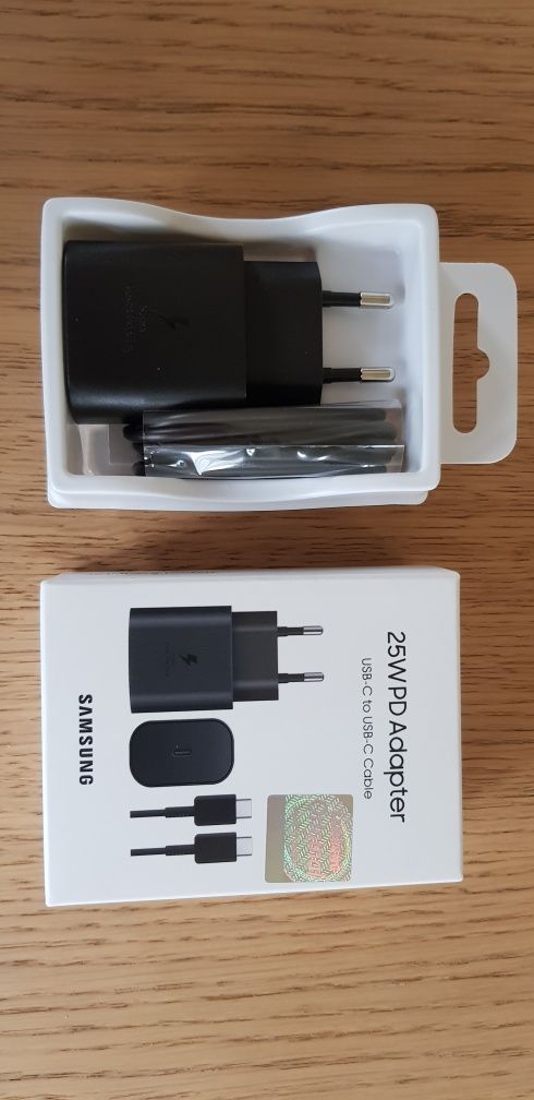 Samsung Box Oryginalna Ładowarka 25Wat i kabel USB C na C 1metr