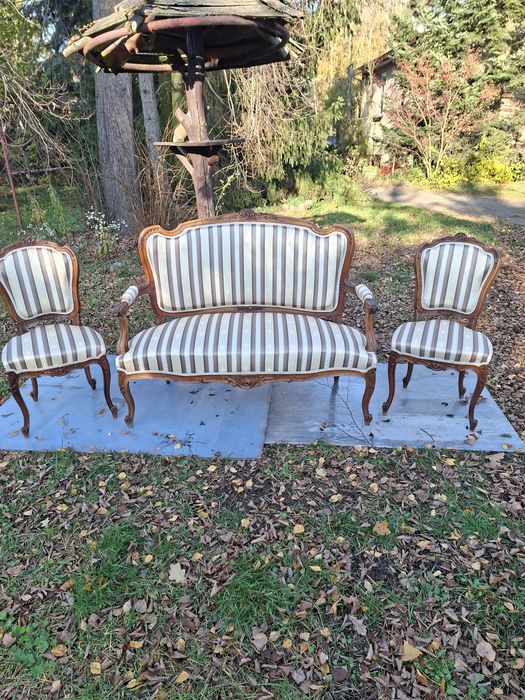 Kanapa z krzesła mi z epoki XIX wiek