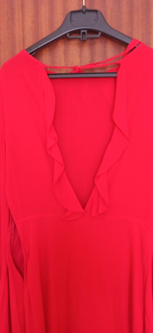 Vestido vermelho aberto nas costas Small