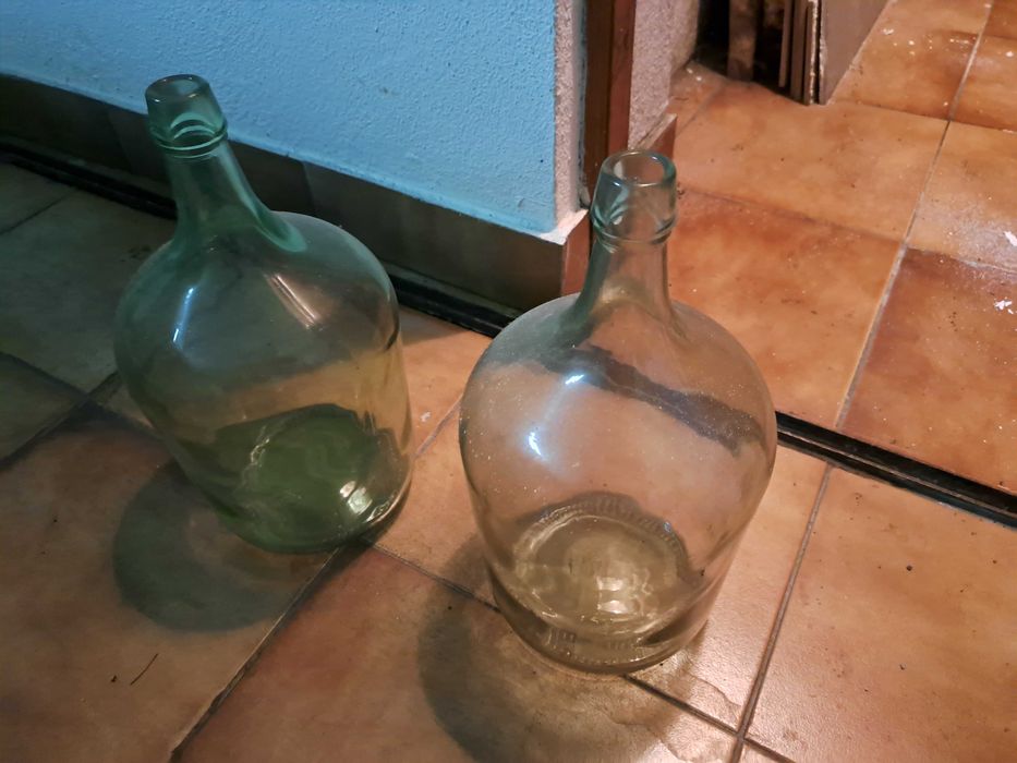 Garrafoes decorativos em vidro