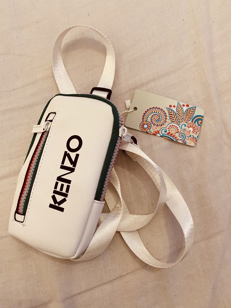 Saszetka Kenzo …………………………………