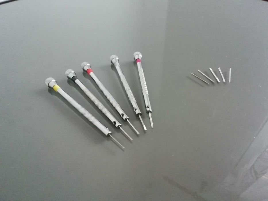 Wkrętaki zegarmistrzowskie - zestaw 5 sztuk + groty wymienne