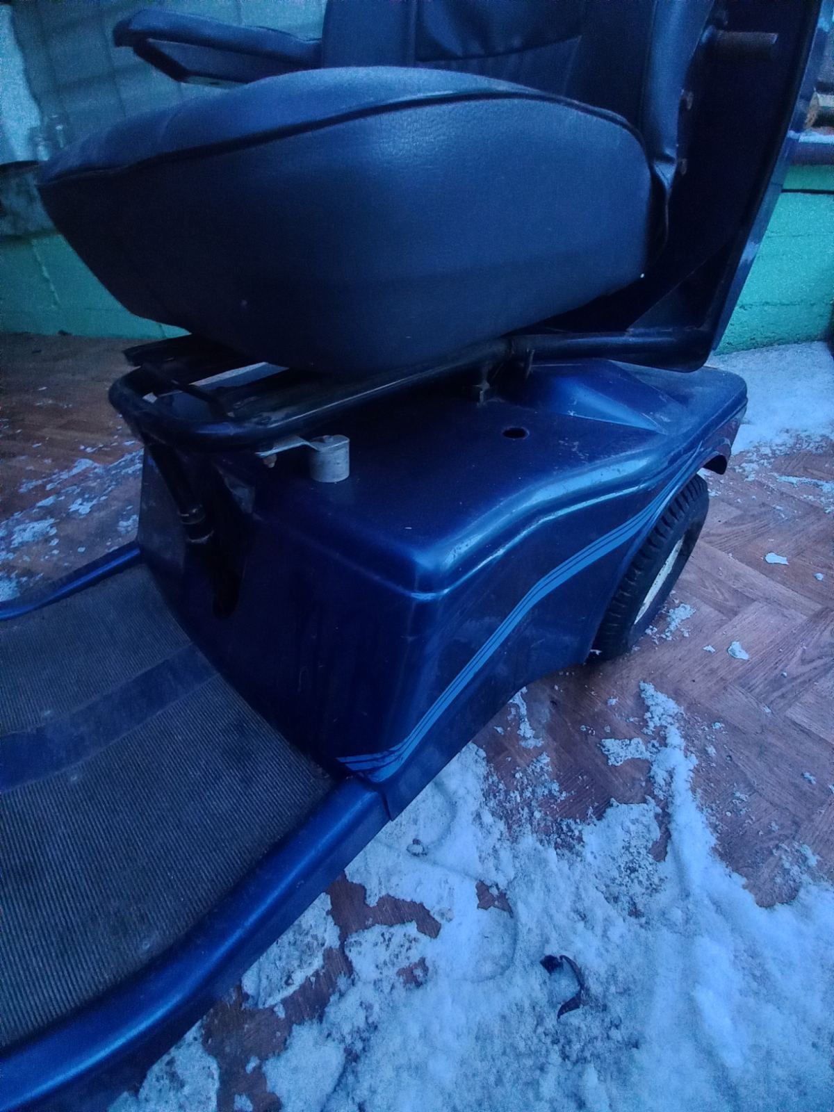 Продам електроскутер гольфкар скутер для инвалидов електроколяска EMV