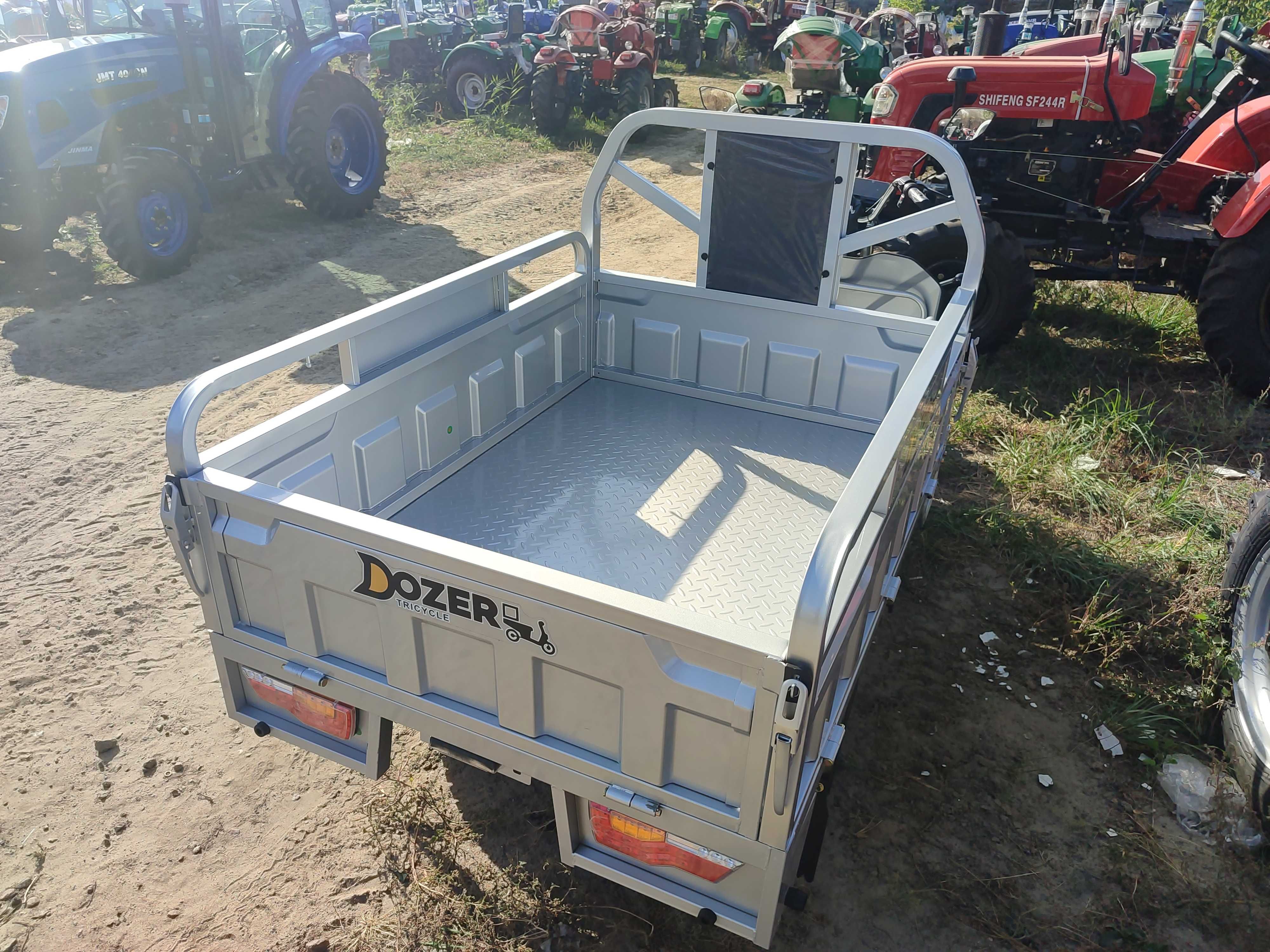 Электро трицикл для перевозки груза Dozer 1500 watt (можно с кабиной)