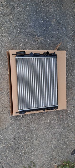 Радіатор охолодження
Dacia Logan, Dacia Sandero, Renault Kangoo,