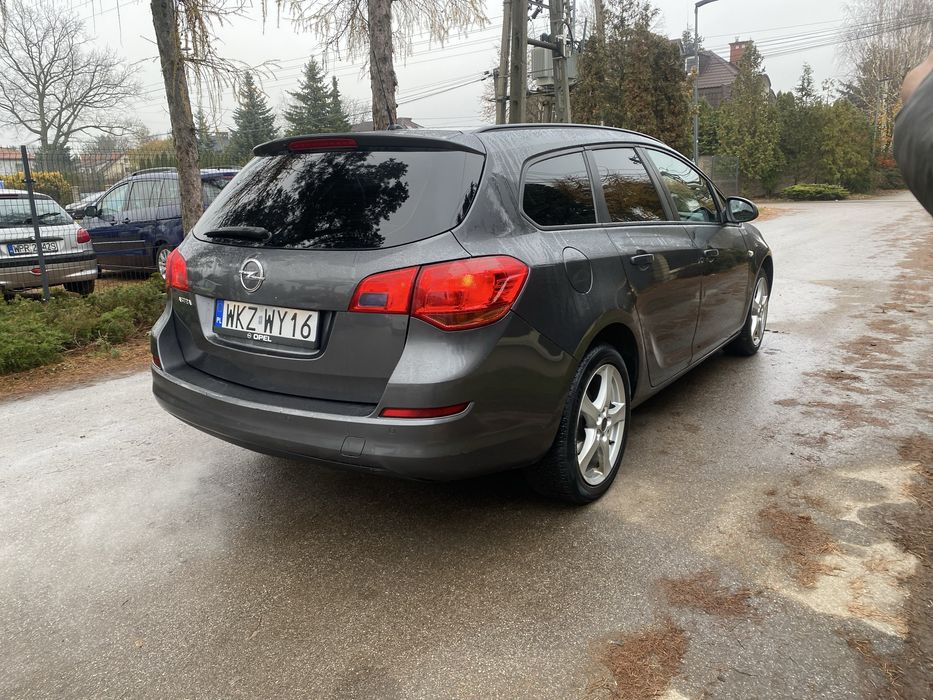 Na sprzedaż Opel Astra 1.6 lpg Automat dobry stan zamiana