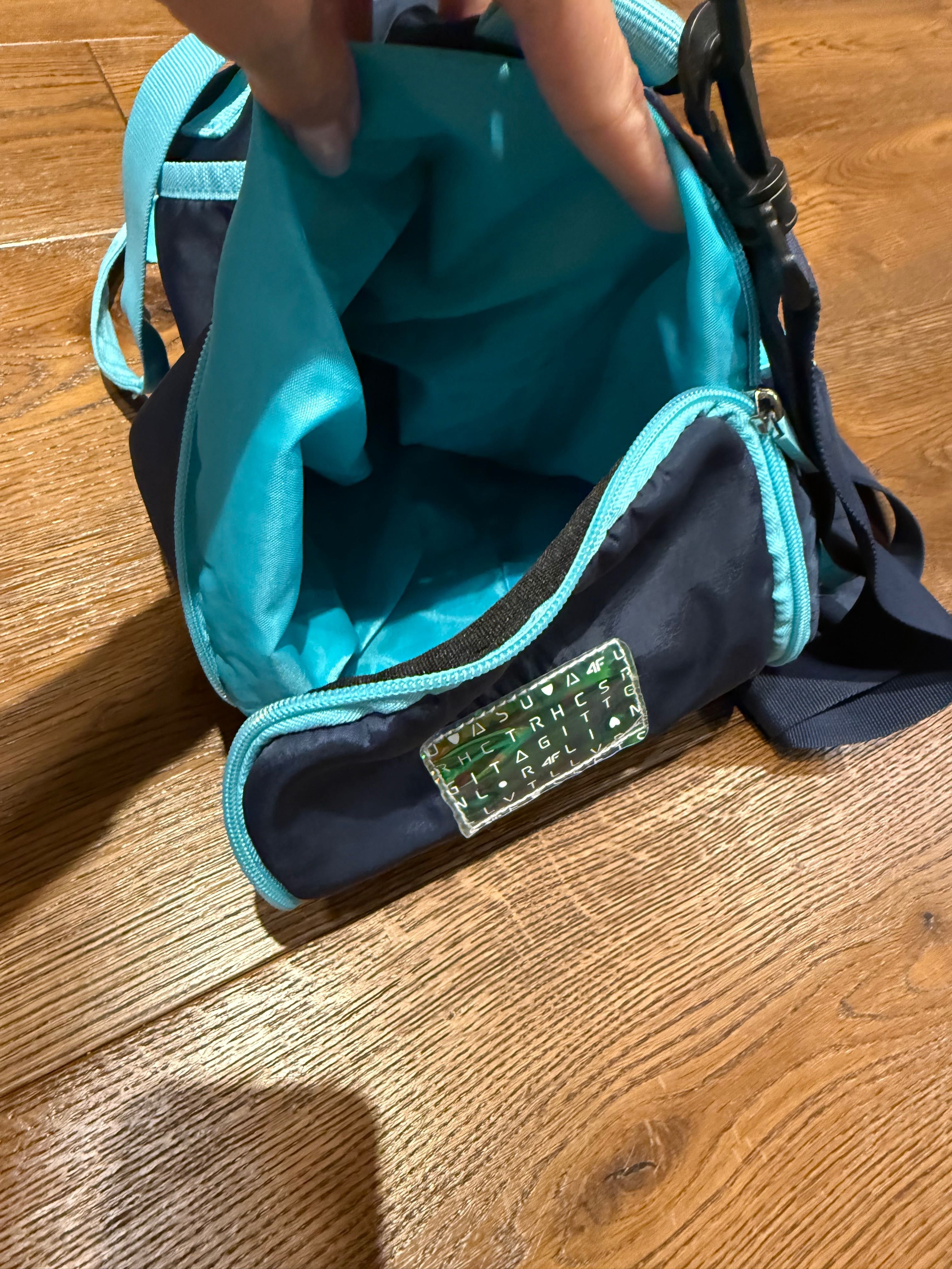 Torba treningowa 4F z przegródką na buty