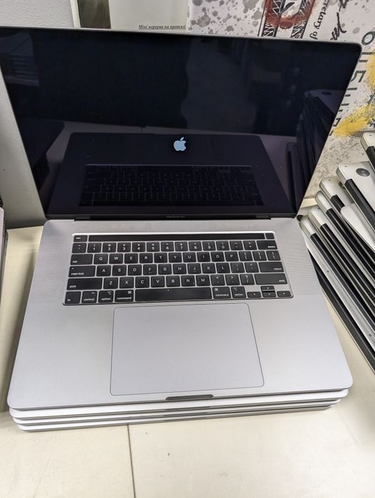 Ноутбук Apple MacBook Pro A2141 Core i7-9750H - відео 4ГБ