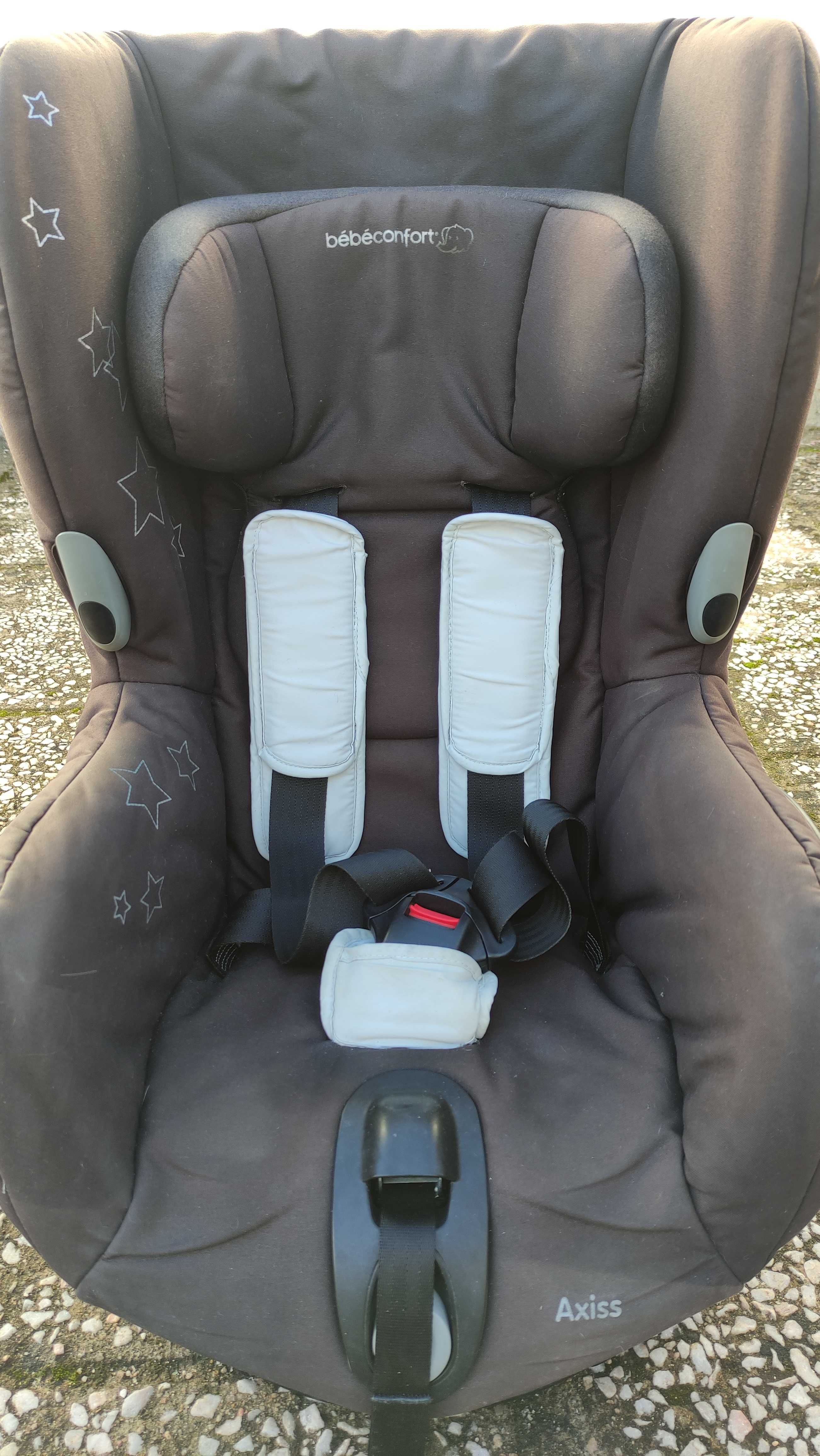Cadeira auto rotativa Axiss da Bebe Confort