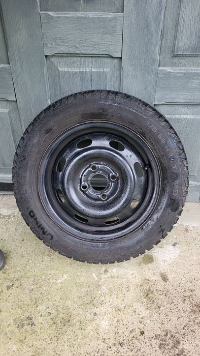 Felgi 14 " z oponami zimowymi 175x65x14