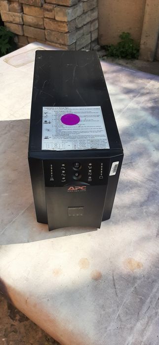 Бесперебойник Smart UPS 700 ВТ