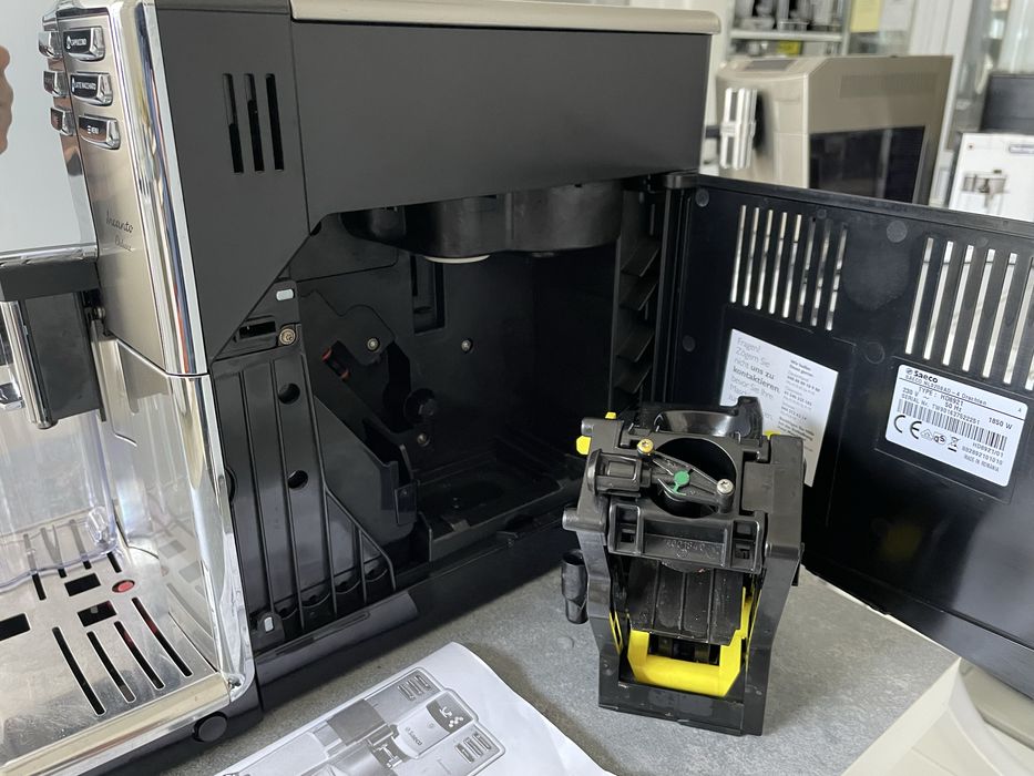 Кофемашина Saeco Incanto Deluxe HD8921 из Германии гарантия обслужена