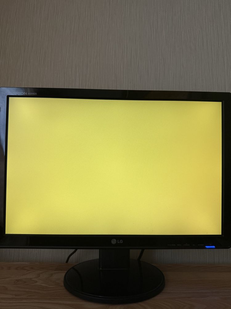Продам монітор LG FLATRON W2042S