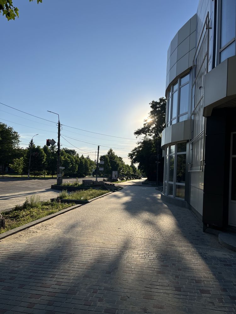 Оренда нерухомості , нежитлове приміщення