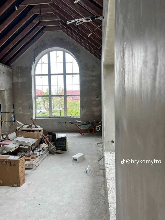 Механічна/машинна штукатурка. Гіпсова/цементна штукатурка стін