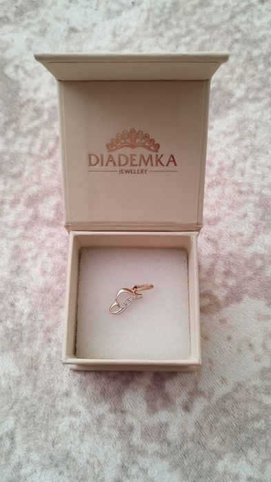 Кулон золотий буква в