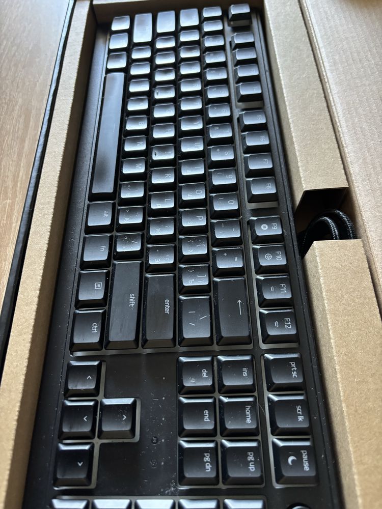 Клавіатура Razer oranta v3
