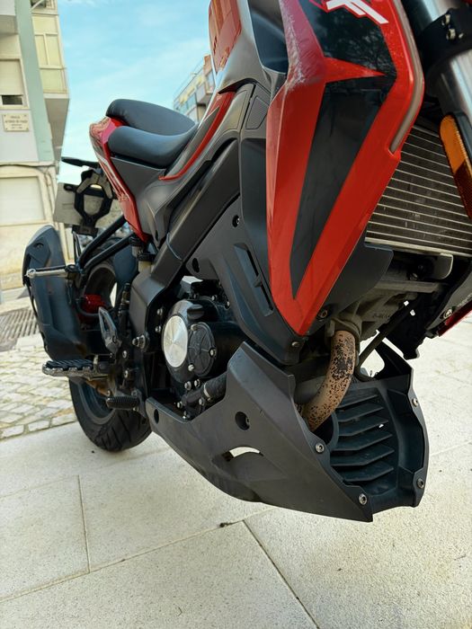 Keeway rkf - vermelha