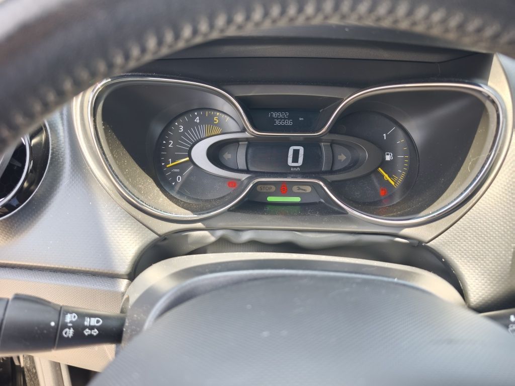 Renualt Captur Semi Novo 
1.5 DCI