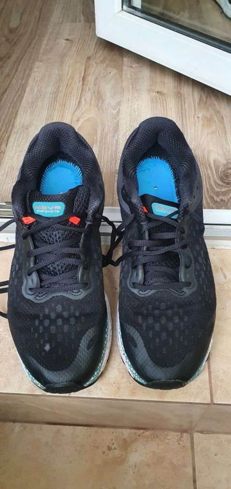 Buty męskie do biegania Under Armour HOVR Infinite roz 43 wkładka 27,5
