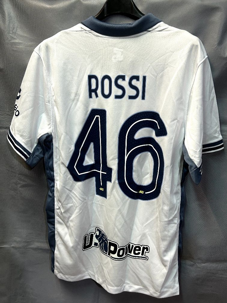 Camisolas Valentino Rossi e Milão