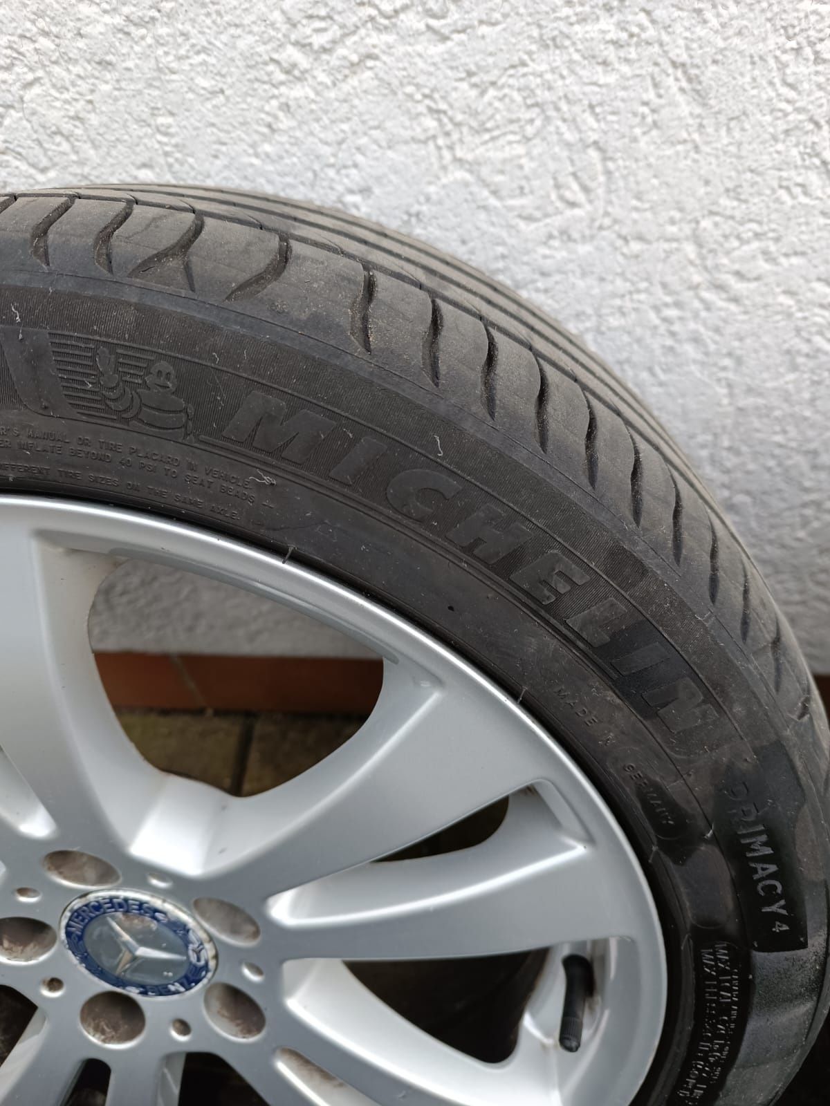 Felgi oryginalne MERCEDES z oponami letnimi 225/45/17 Michelin Primacy