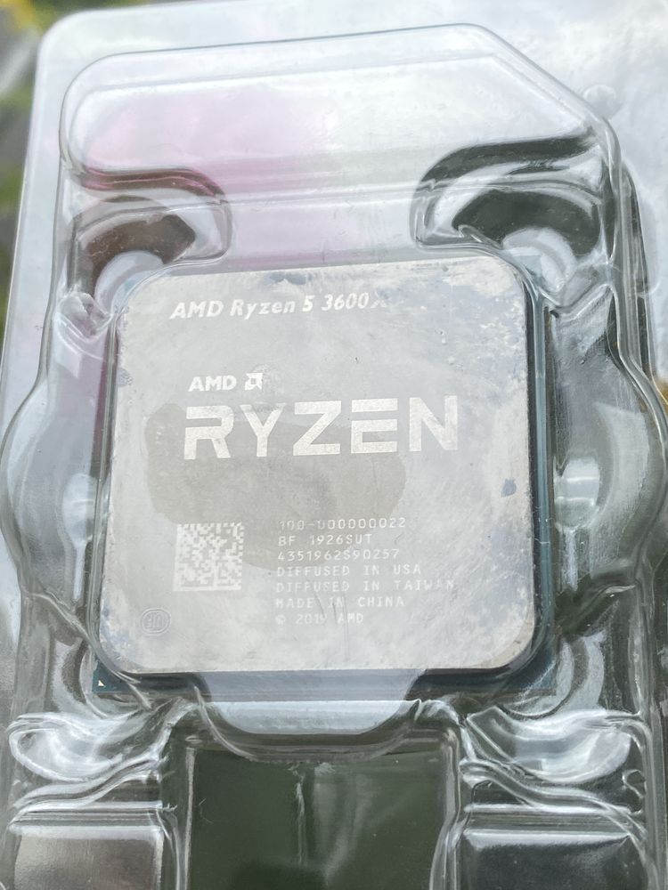 AMD Ryzen 5 3600X proste piny