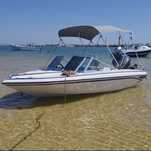 Barco Glastron Laraya