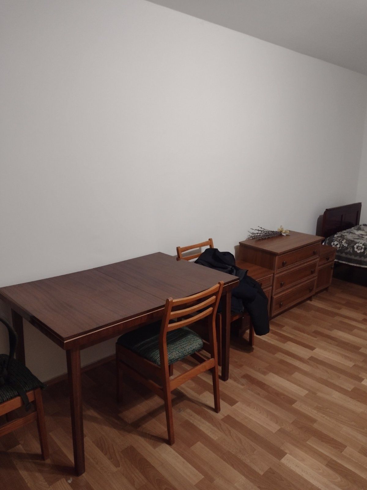 Оренда 1 кім. кв. Симоненка, біля АТБ, ремонт, з 19.07