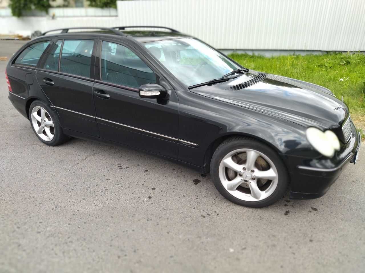 Mersedes-Benz  C200
