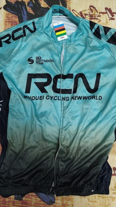 Camisolas ciclismo novas