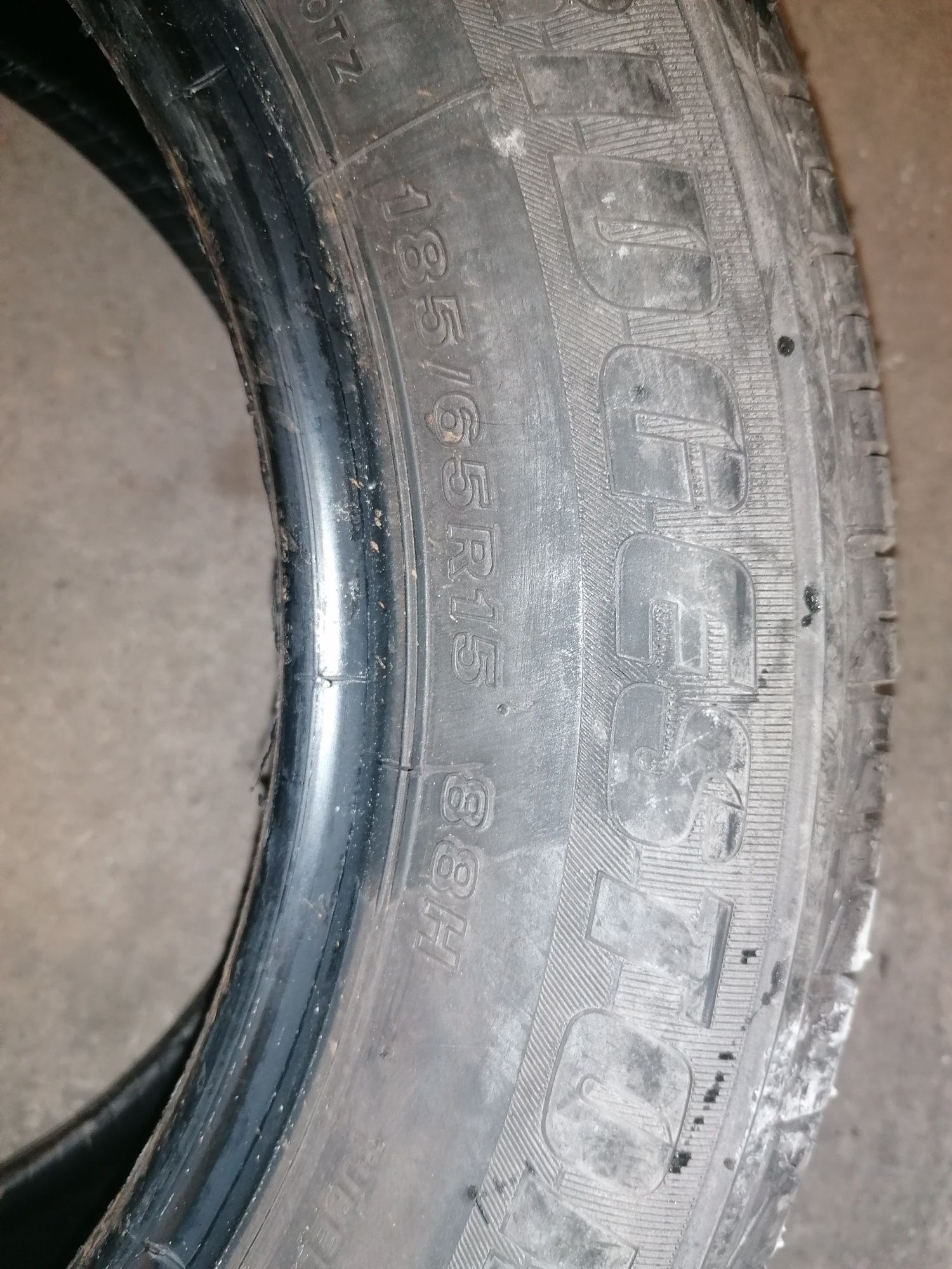 Sprzedam oponę pojedynczą 185/65 r15 Bridgestone