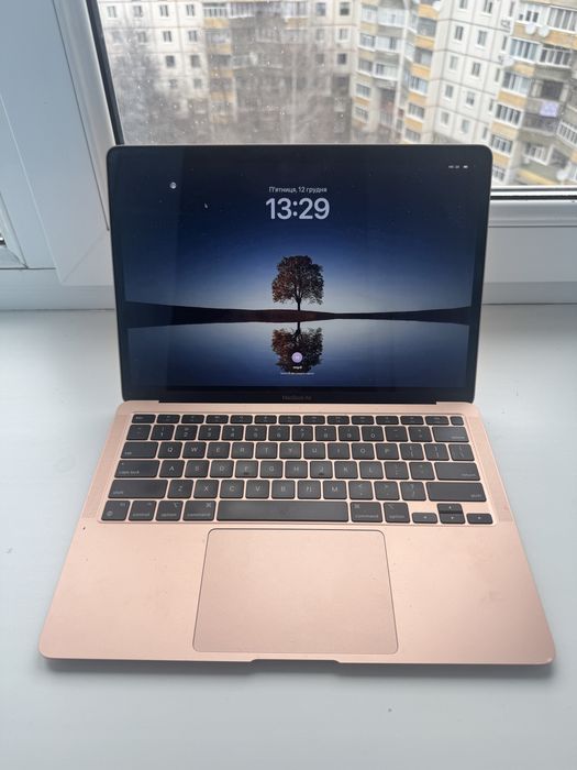 Macbook air m1 2020 256/8