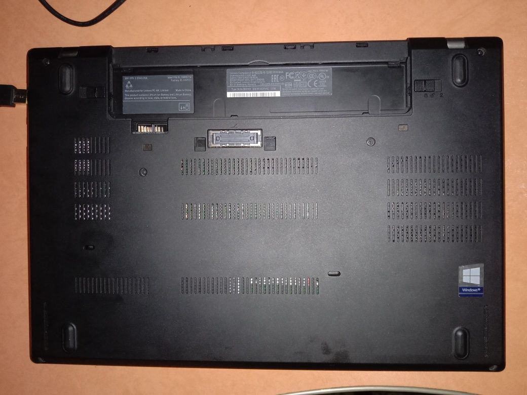 Ноутбук Lenovo Thinkpad T470, 14 FHD IPS, i5 6300u, 8Gb, 128 ssd m2